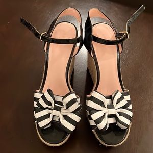 Kate Spade ♠️ New York ♠️ bow wedge sandals ♠️ black and white